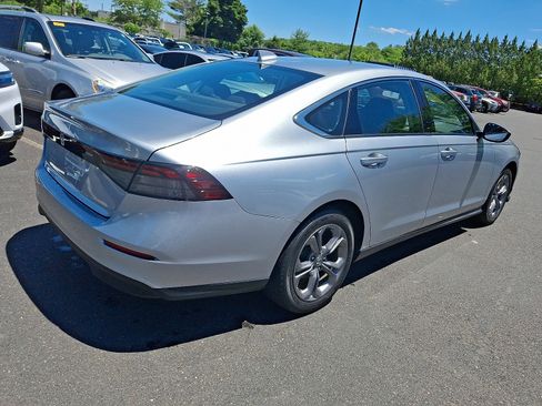 Certified 2024 Honda Accord EX image 6