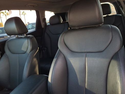 Used 2020 Hyundai Santa Fe Limited image 15