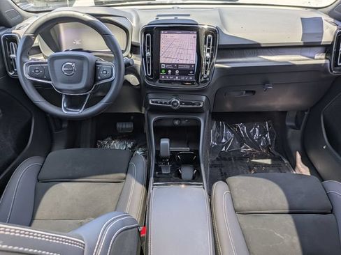 Certified 2023 Volvo C40 P8 Recharge Plus w/ Protection Package Premier AWD/4WD image 27