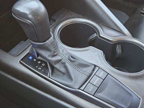 Used 2023 Toyota Camry SE image 22