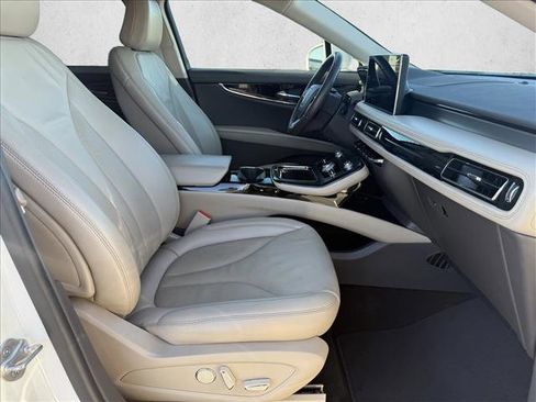 Used 2021 Lincoln Nautilus FWD w/ Equipment Group 101A image 11