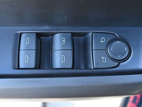 Used 2024 Chevrolet Colorado LT w/ LT Convenience Package II image 11