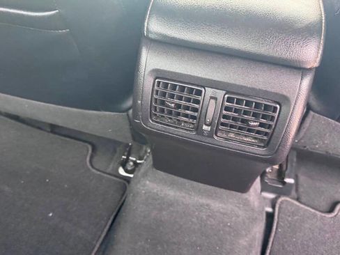 Used 2017 Toyota Camry XLE FWD image 16