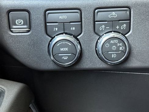New 2026 GMC Sierra 1500 Elevation image 30