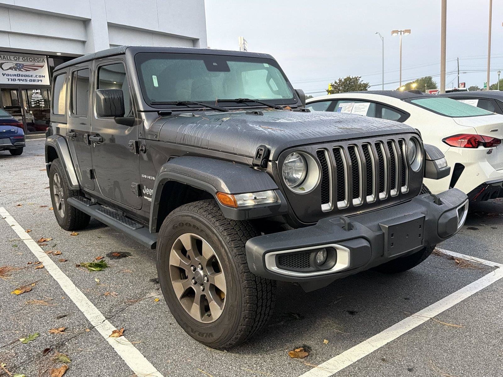 Used 2021 Jeep Wrangler Unlimited Sahara w/ Uconnect 4C Nav & Sound Group AWD/4WD image 3