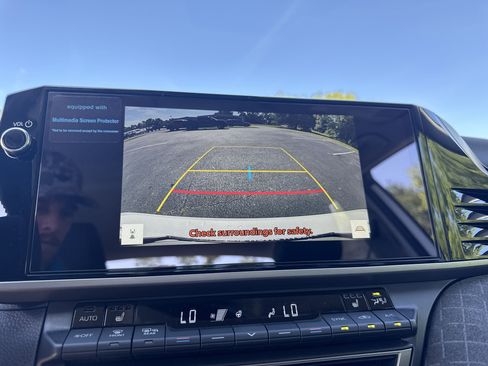 Used 2025 Toyota Camry XLE FWD image 20