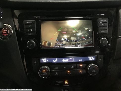 Used 2018 Nissan Rogue SV image 9