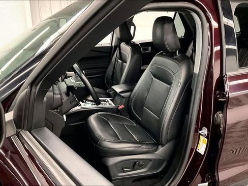 Used 2023 Ford Explorer Limited AWD/4WD image 23