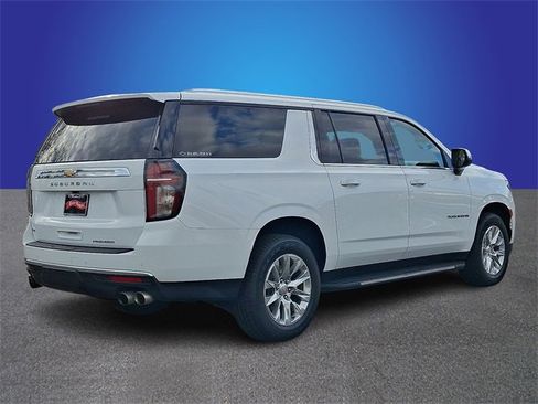 Used 2024 Chevrolet Suburban Premier image 4