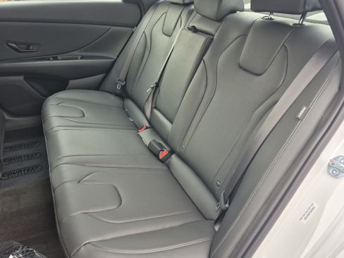 New 2026 Hyundai Elantra SEL Sport FWD image 16