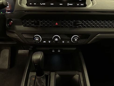 Used 2023 Honda Accord LX image 21