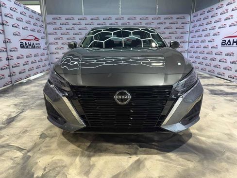 Used 2025 Nissan Altima 2.5 SV image 2