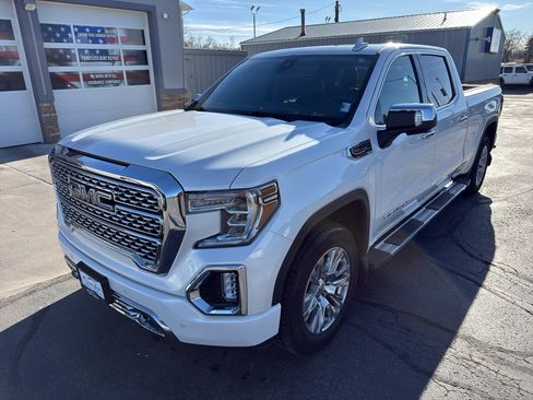 Used 2019 GMC Sierra 1500 Denali w/ Driver Alert Package II AWD/4WD image 2