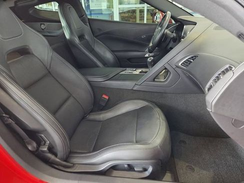 Used 2017 Chevrolet Corvette Stingray Coupe w/ 1LT RWD image 14