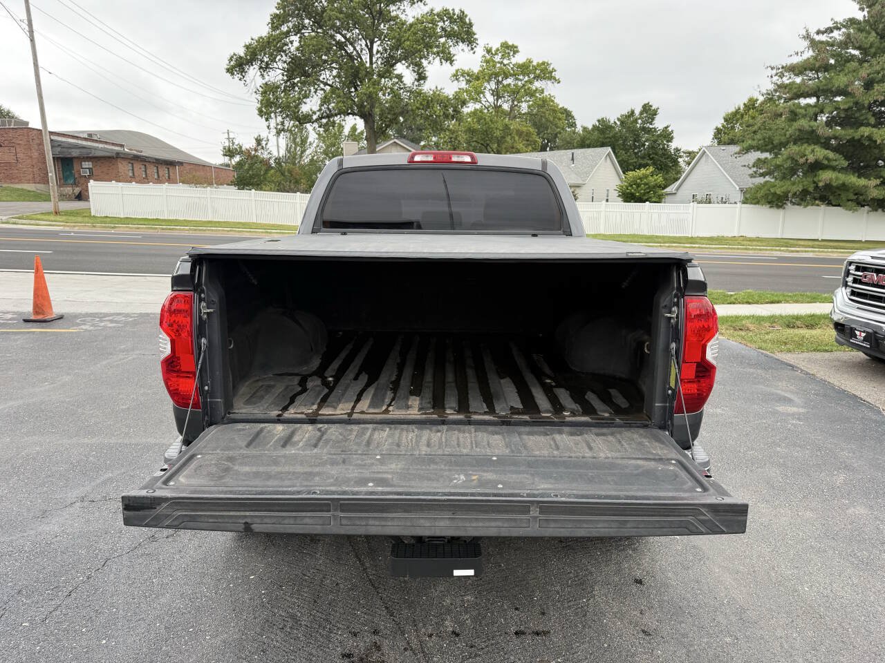 Used 2016 Toyota Tundra SR5 w/ TRD Off Road Package AWD/4WD image 14