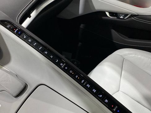 Used 2021 Chevrolet Corvette Stingray Preferred Conv w/ 2LT image 9