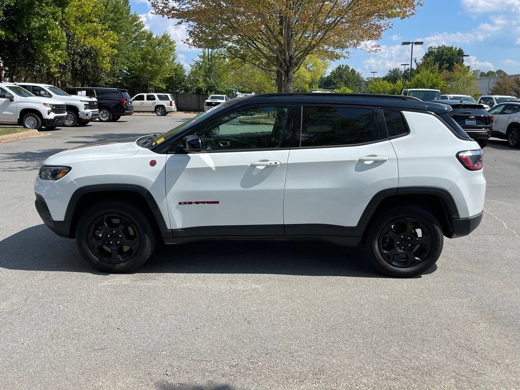 Used 2023 Jeep Compass Trailhawk AWD/4WD image 4