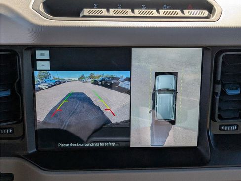 Used 2023 Ford Bronco Wildtrak image 31