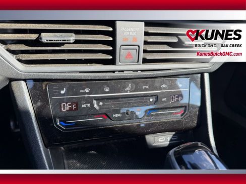 Used 2025 Volkswagen Jetta Sport image 13