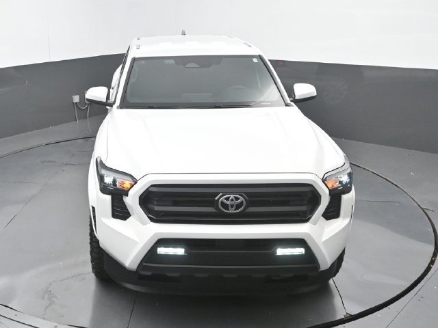 Used 2024 Toyota Tacoma SR5 AWD/4WD image 27