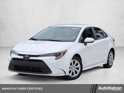 Certified 2025 Toyota Corolla LE image 1