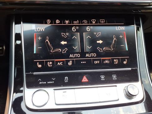 Used 2019 Audi Q8 Prestige w/ Towing Package AWD/4WD image 27