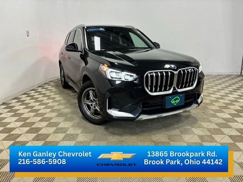 Used 2025 BMW X1 xDrive28i AWD/4WD image 3