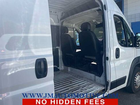 Used 2025 RAM ProMaster 2500 w/ Convenience Group FWD image 4