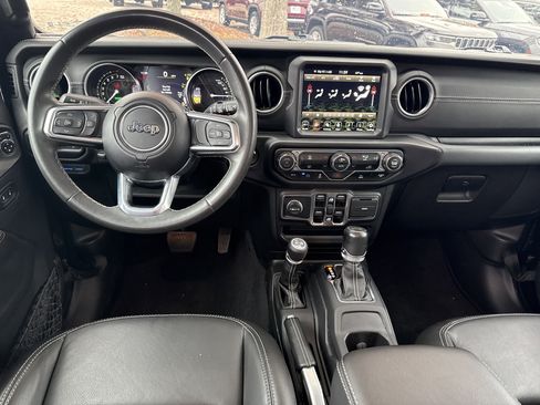 Used 2023 Jeep Wrangler Sahara image 25