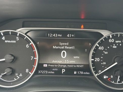 Used 2023 Nissan Rogue SV image 40