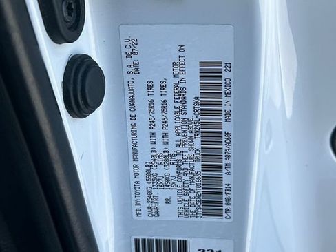 Used 2022 Toyota Tacoma SR AWD/4WD image 31