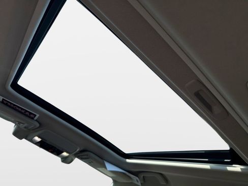 Used 2019 Subaru Forester Touring AWD/4WD image 36