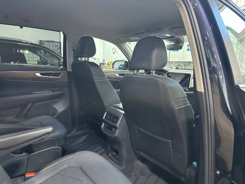 Certified 2026 Volkswagen Atlas SE AWD/4WD image 37