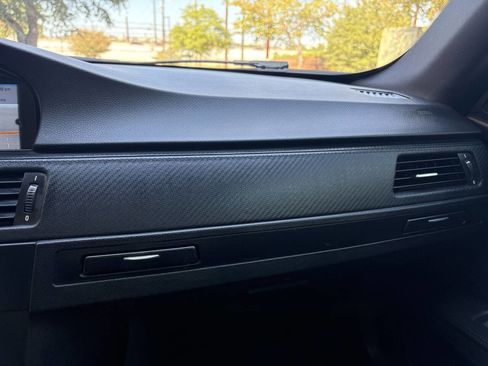 Used 2011 BMW M3 Coupe image 17