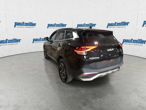 Used 2023 Kia Sportage LX AWD/4WD image 9