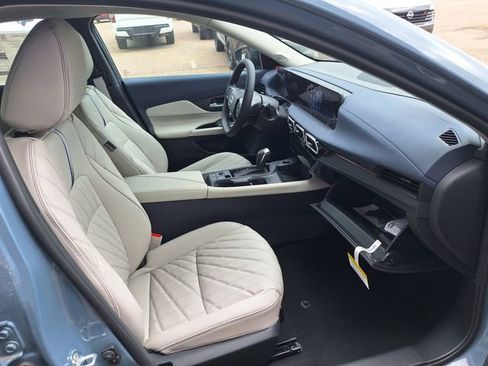 New 2026 Nissan Sentra SL w/ Floor Mat Package FWD image 31