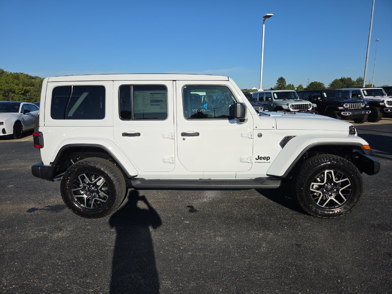 New 2027 Jeep Wrangler Unlimited Sahara AWD/4WD image 31