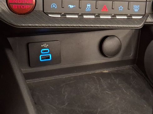Used 2025 Ford Mustang Convertible RWD image 25