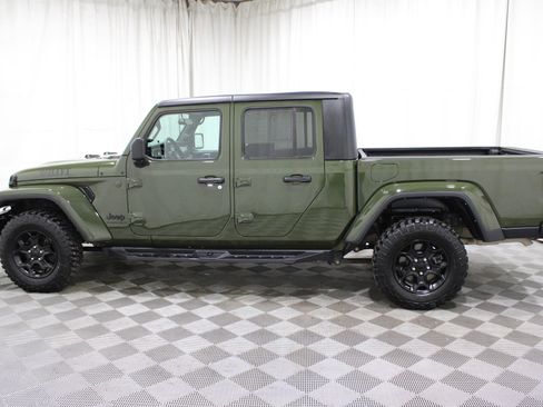 Used 2023 Jeep Gladiator Willys image 35