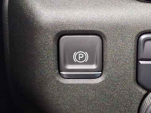 Used 2024 Chevrolet Silverado 3500 LT w/ Convenience Package image 24