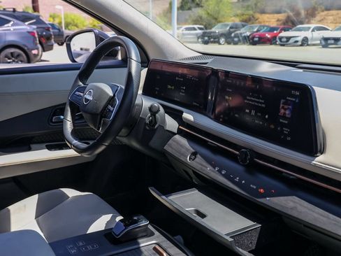 Used 2024 Nissan Ariya AWD image 19