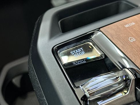 Used 2023 BMW iX xDrive50 w/ Premium Package image 35