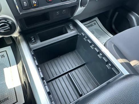 Used 2020 Nissan Titan SV w/ SV Convenience Package AWD/4WD image 68