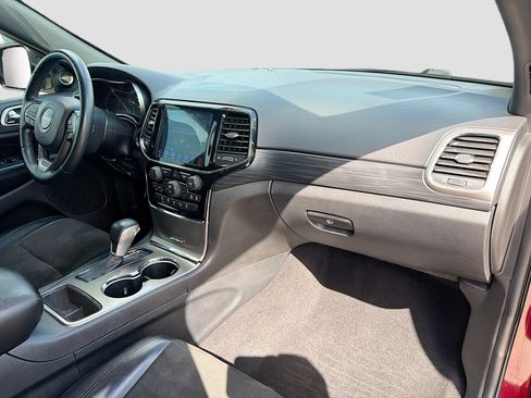 Used 2019 Jeep Grand Cherokee Altitude image 14
