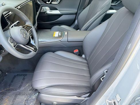 New 2026 Mercedes-Benz E 350 4MATIC Sedan image 5