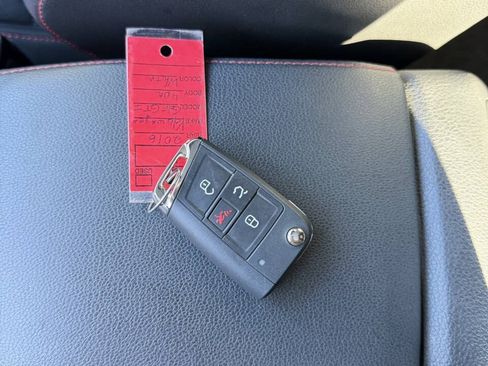 Used 2016 Volkswagen GTI Autobahn w/ Lighting Package (SEL) FWD image 27