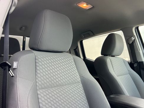 Used 2020 Toyota Tacoma SR w/ SR Convenience Package RWD image 18