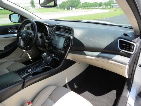 Used 2016 Nissan Maxima 3.5 S image 32