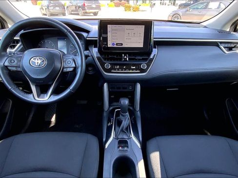 Used 2024 Toyota Corolla Cross LE FWD image 15
