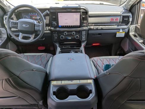 New 2026 Ford F250 Lariat w/ Black Appearance Package AWD/4WD image 18
